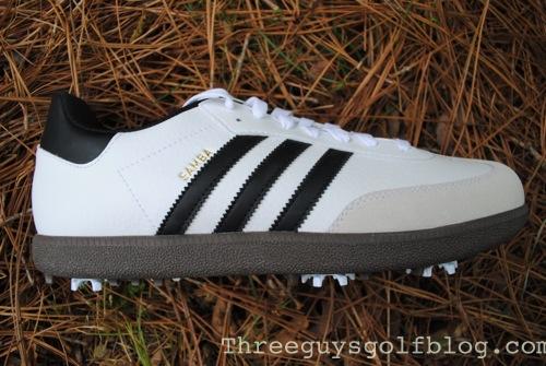 Naar de waarheid Met pensioen gaan Verwoesting Adidas Samba Golf Shoe Review | Three Guys Golf